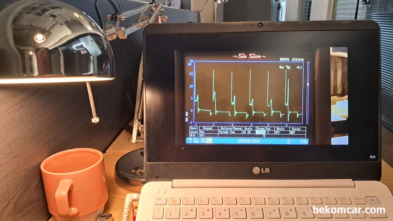 데이터기반 스마트 원격차량진단은 더 정확한 정비를 가능하게 한다, 적절한 시스템만 있으면 정비소 현장에서 혹 전세계 어디라도 원격으로 자동차 고장진단을 할 수 있는부분이 매우 많다. 예를들어, 비싼차일수록 엔진룸 인젝터 접근이 힘든경우가 많다. 이런경우 스코프 파형분석과 진단기 엑티브테스트 등을 활용하면 과확적인 고장코드 등 진단이 가능하다. 스마트한 원격차량 진단시대가 온것이다. Wave Courtesy of https://www.youtube.com/@ScannerDanner|베콤카 차량정밀진단