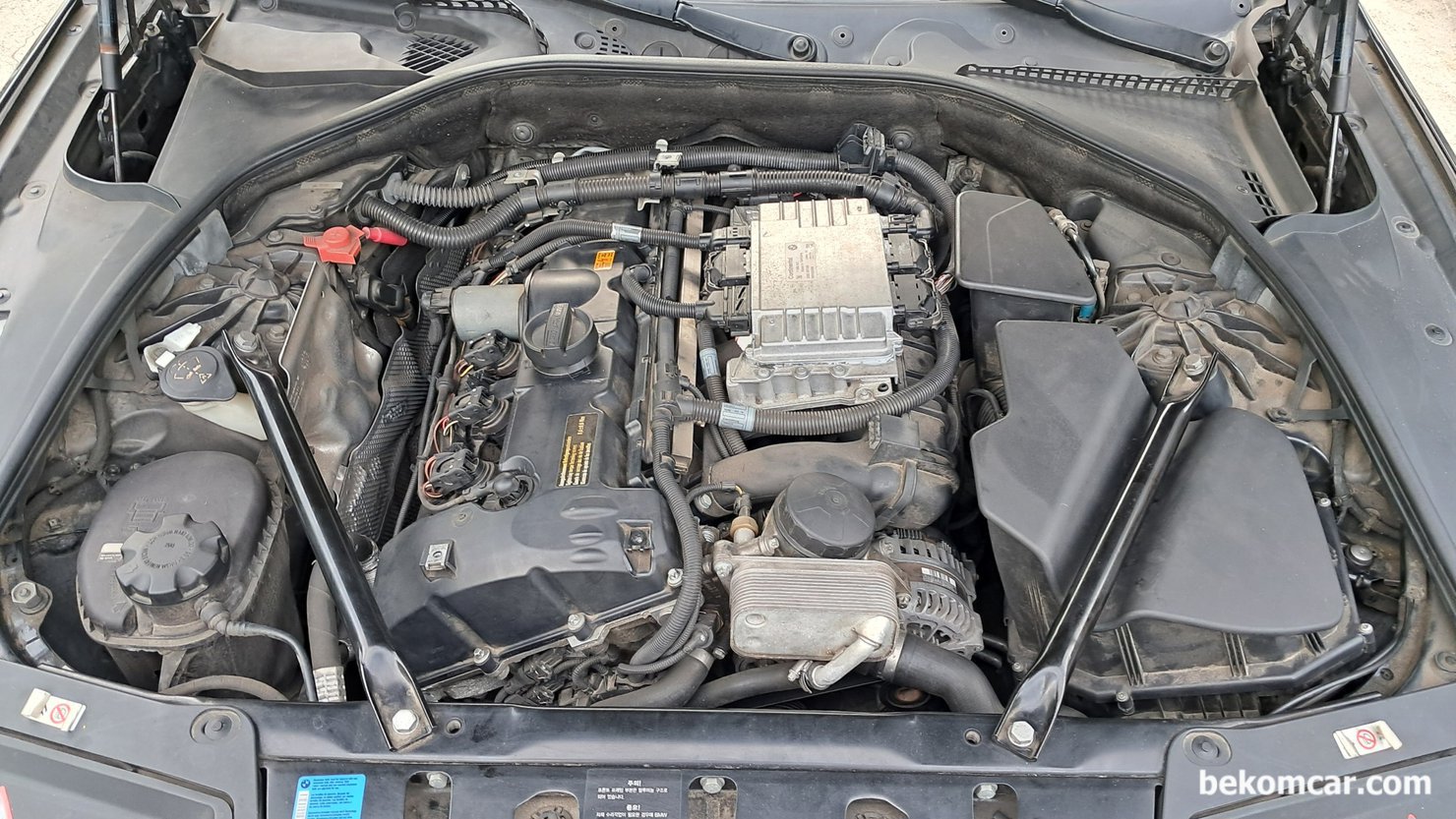 BMW F10 528i MSV90 DME 차량으로 시동이 걸리지 않고 고장코드 1F0404, 1F4A08, 103002등이 스캔됩니다., BMW F10 528i는 한국에서 많이 판매되었다. MSV90 엔진컴퓨터 DME/DDE 고장이 가끔 발생한다. 시동이 안걸리거나 심한 부조가 있고 엔진오일 레벨이 세팅이 되지않는 경우가 있다. DME/DDE 고장인경우가 많다.|베콤카 차량정밀진단