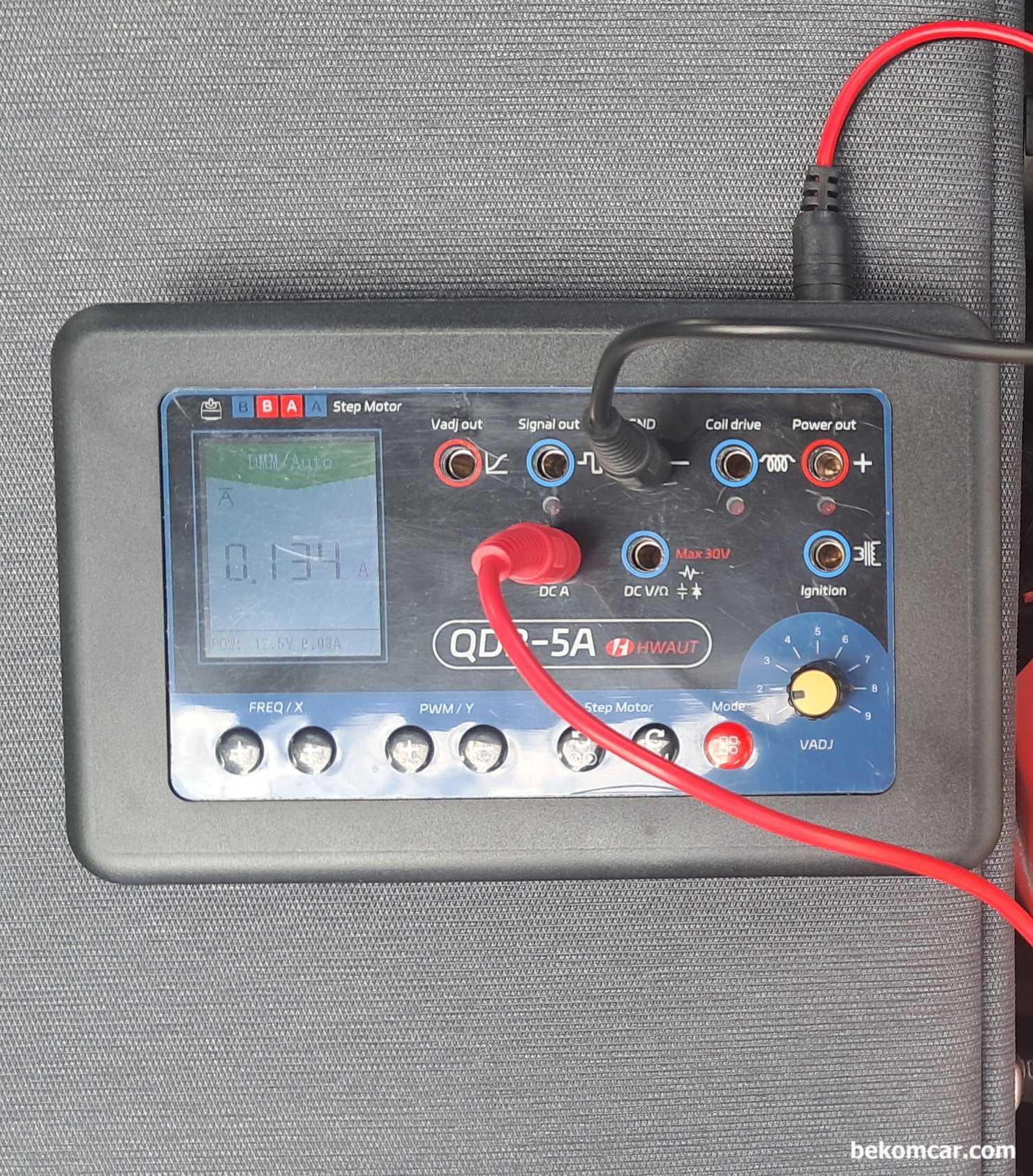QDB-5A Car Sensor Tester (센서 시뮬레이터) 테스팅 기록, QDB-5A Car Sensor Tester (센서 시뮬레이터) 테스팅 기록이다. 암 전류 측정이 가능하고 차량이 시동끄고 난 후 Sleep Mode까지 얼마나 걸리는지도 알 수 있다. 시동후에 배터리에서 전류를 측정하고 있는데 0.134mA 에서 계속 떨어지고 있다. 암 전류 진단시에 유용하다.|بيكومكار (bekomcar)