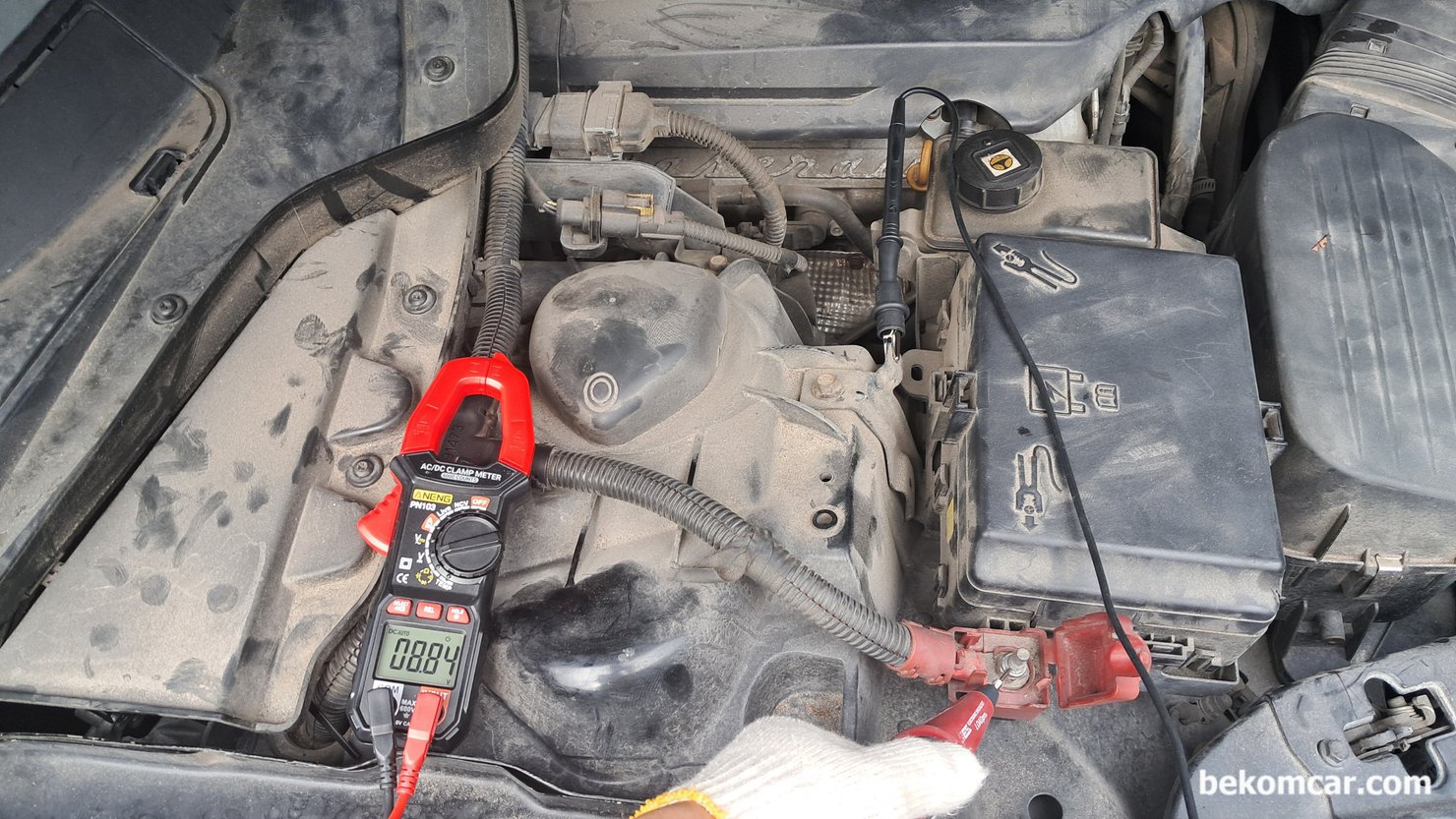 CAN 통신, 각종 전기적인 고장 진단시 필수 확인사항, 부하전압이 약 850mV 정도 측정된다. 상당한 부하 전압강하 이다. 그라운드 포인트 등 확인이 필요하다. 차량별 다르지만, 일반적으로 200mV 이내의 부하전압강하 를 허용하계로 본다. 부하전압강하 측정차량은 마세라티 기블리 이다.|بيكومكار  (bekomcar)