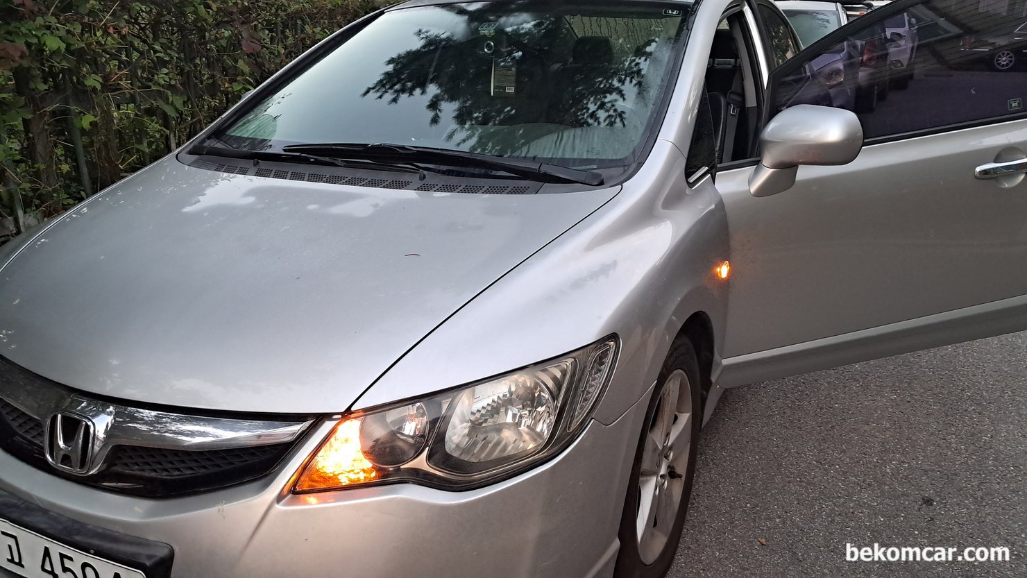 중고차 구매전 필수 점검 항목 - 연료보정값 (Fuel Trim), 혼다 시빅 사례, 중고차 구매 진단시 필수점검 항목 - 연료보정값, 혼다 시빅 사례이다. 출퇴근용 에는 시빅 1.8L 휘발유 차량이 권장되고 Fun Driving 용은 당연히 Type R DNA 와 가장 비슷한 시빅 2.0L 추천한다. 사실 시빅 2.0은 북미에서는 SI 로 알려져 있고 튜닝을 많이 한다. 그리고 주행 성능은 놀랄 정도로 좋다. Performance 차량이다. 그리고 출퇴근 용은 절대 추천하지 않는 차량이다.|بيكومكار  (bekomcar)