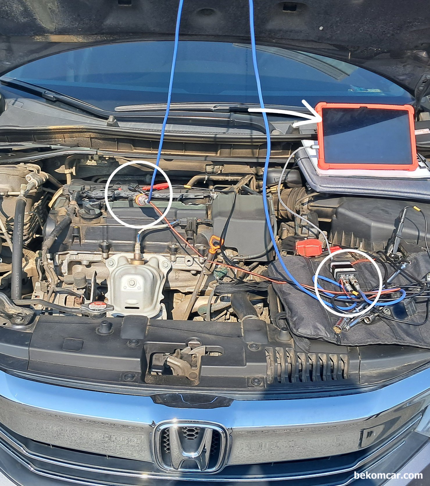 ROTKEE의 실린더압축압력센서, 진동센서, 펄스센서등 수입통관후 배송시작, ROTKEE 의 국내 대리점으로 이번에 2차 수입통관한 PS16 실린더 압축압력 센서를 실제 차량에서 사용하고 있다. 혼다 어코드 2.4L 에서 실린더압축압력 을 측정하고 있다. 오실로스코프는 Martin Loren (martinloren.com) 의 HS512Max 를 사용하고 프로그램은 안드로이드 태블릿에서 사용하고 있다.|بيكومكار  (bekomcar)