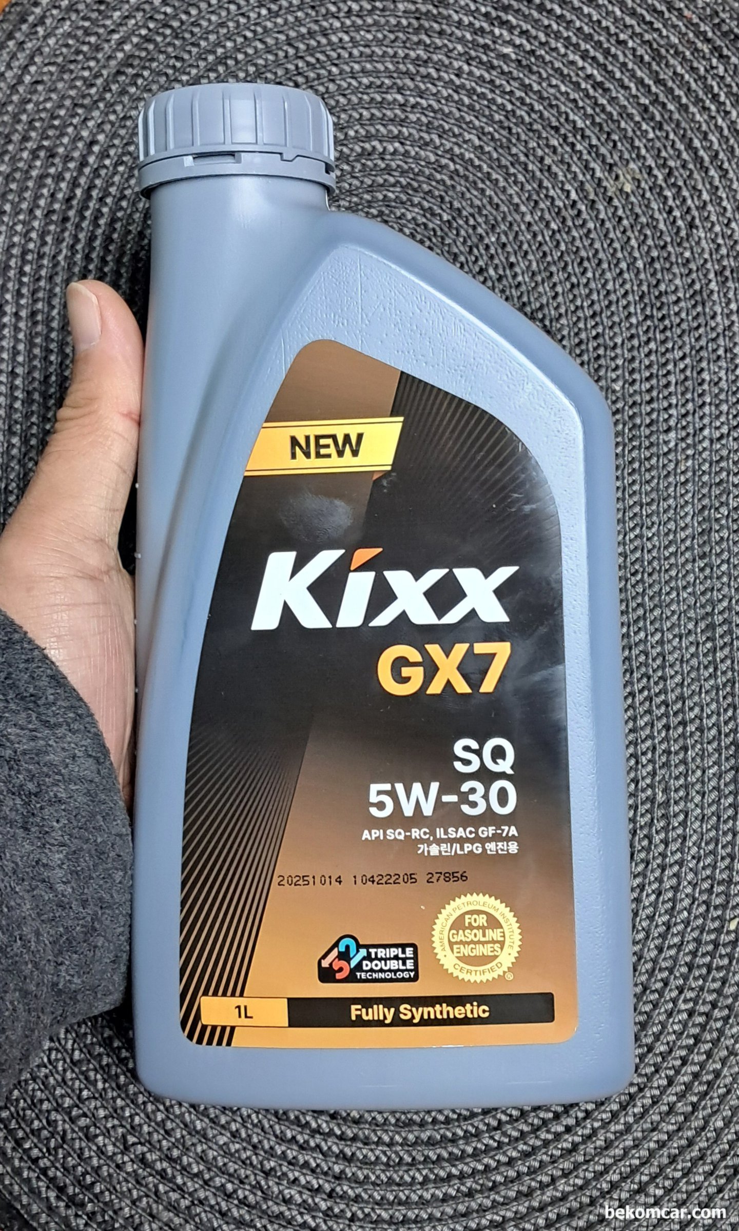 터보 GDI차량 엔진오일 선택시 API SQ 등급을 사용해야 할까요?, API SP등급 다음의 SQ등급은 특히 터보 GDI 직분사 엔진 (TGDI)에 최적화된 엔진오일이다. 하지만 중요한것은 본인 차량의 메뉴얼을 참고하여 규격에 맞은 엔진오일 사용이 더 중요하다. Kixx GX7 SQ 5W-30 엔진오일이다. API-SQ-RC, ILSAC GF-7A 등급 이다.|贝科姆汽车 (bekomcar)