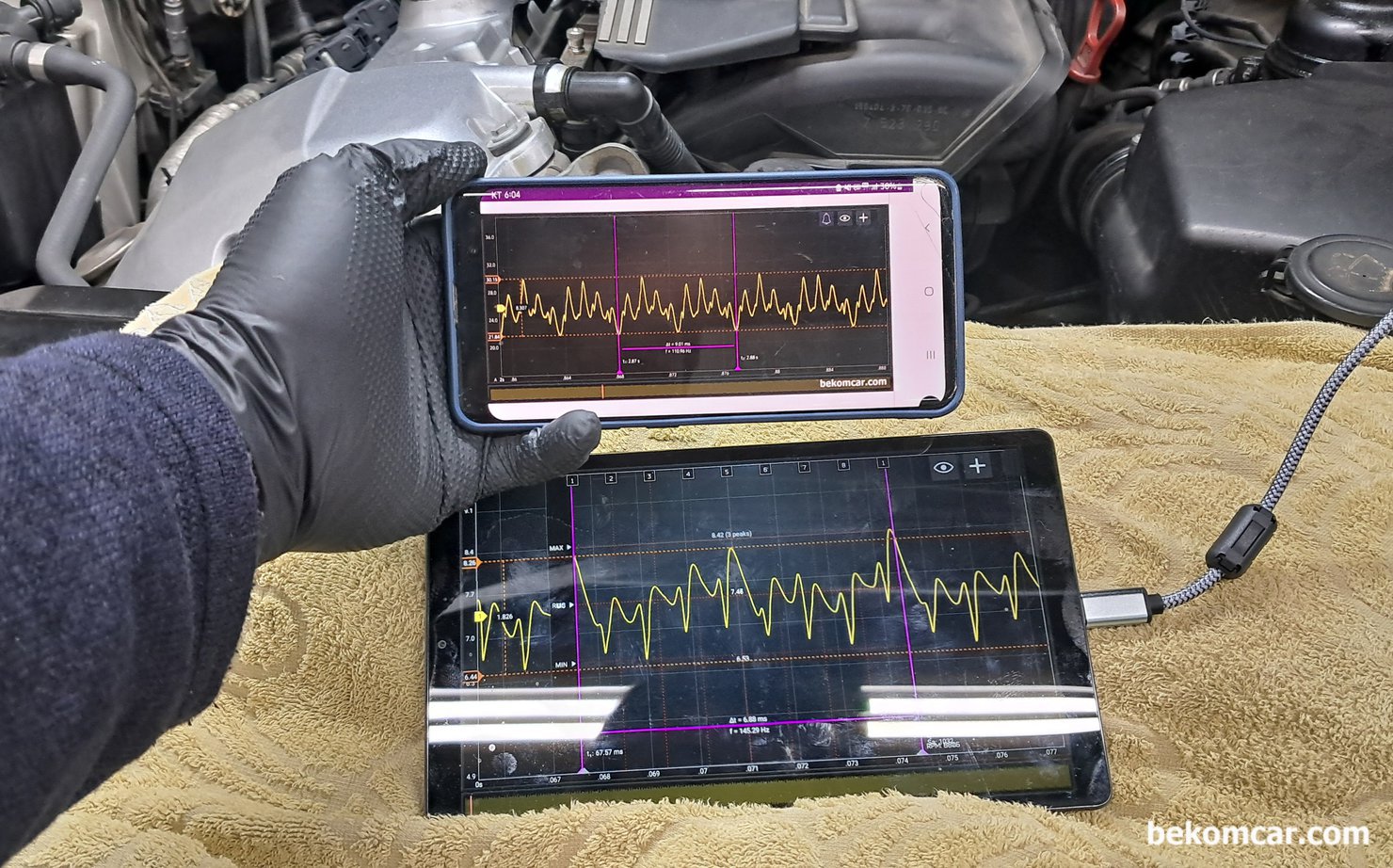 연료펌프 상태진단 파형, 정상과 성능저하가 있는경우 파형비교, 혼다 시빅 의 연료펌프 모터 파형과 BMW E60 의 연료펌프 파형 비교이다. 혼다 시빅의 연료펌프 파형과 매우 비슷하다. 아직 '0' A 등으로 떨어지는 세그먼트는 없지만 이런경우 간헐적인 출력저하나 연비희박 쪽 원인이 되기도 한다. 하지막 당장 교환해야 하는 상태는 아니지만 8개 세그먼트중 일부에 이물질이 있는 상태이다.|بيكومكار  (bekomcar)