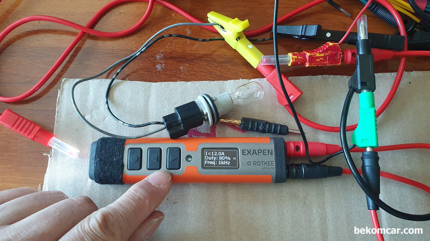 ROTKEE ExaPen 엑사펜 기능중 전원 Power 공급기능 과 듀티제어기능, ROTKEE 엑사펜 ExaPen 12V 전원공급 기능이다. 전원공급시 공급되는 전류 제어기능이다. 12.0A 세팅 되면 최대 12.0A를 초과하지 않게 전원이 공급된다. 그리고 듀티제어 와 주파수 제어가 된다. 이렇게 12.0V전원에 1)전류 2)듀티 3)주파수 조정한 다음에 전원을 공급한다.|bekomcar.com