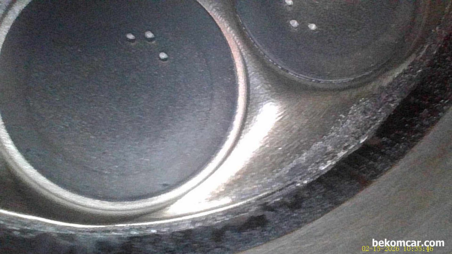 엔진헤드 밸브 작업시 밸브표면 펀칭자국. 쉐보레 말리부 1.5T 사례, 밸브표면 마킹흔적 사례 #4. 엔진헤드 밸브 작업시 밸브표면 펀칭자국은 밸브 순서나 재 사용시 사용될수 있다.|ベコムカー (bekomcar)