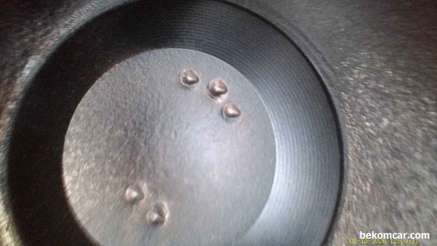 엔진헤드 밸브 작업시 밸브표면 펀칭자국. 쉐보레 말리부 1.5T 사례, 말리부 1.5T 밸브표면 마킹흔적 사례 #1. 엔진헤드 밸브 작업시 밸브표면 펀칭자국은 밸브 순서나 재 사용시 사용|ベコムカー (bekomcar)