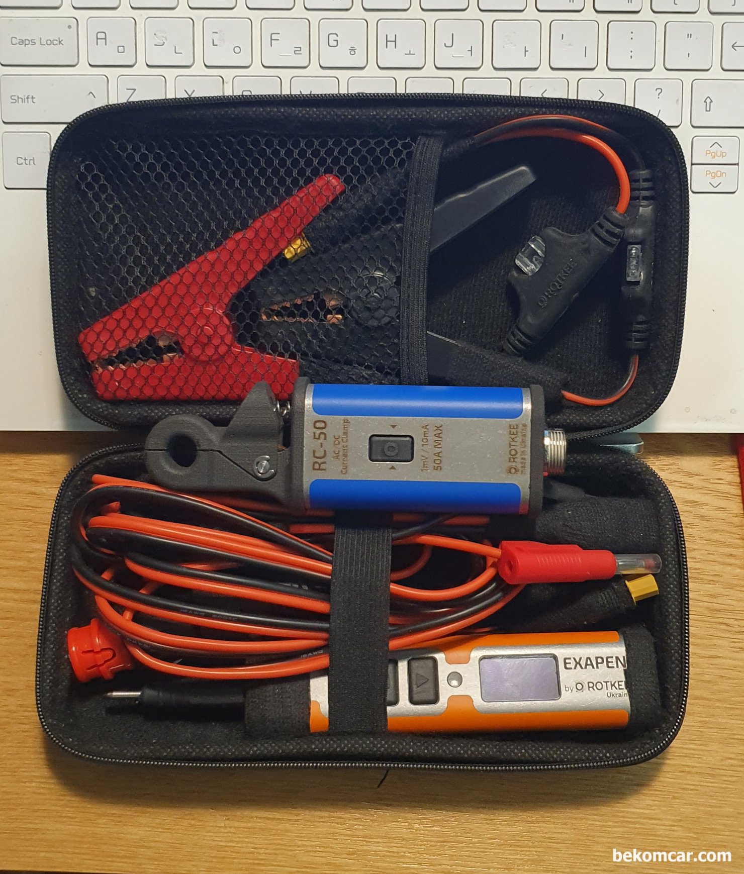 수입 측정장비중에서 전류계 ROTKEE RC-50 AC/DC 1mv/10mA, ROTKEE.com 의 ExaPen 과 RC-50 전류계 이다. 자동차 뿐아니라 12V 24V를 사용하는 모든 장비들 전기 진단시 필수 프로브이다. 부하전압강하 측정을 포함하여 파워공급 (Duty 제어까지 가능) 등 꼭 필요한 기능이 있는 ExaPen 이다. 전류계 RC-50 과 함게 사용하면 전기적 진단에 상당한 도움이 될것이다.|베콤카 차량정밀진단