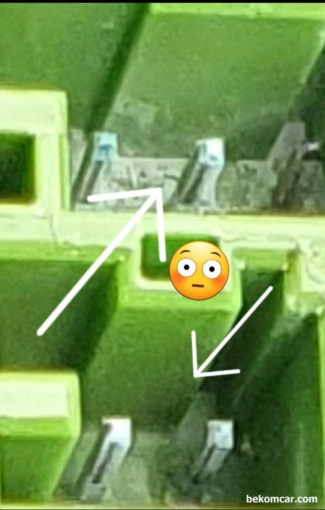 캔 통신 에러 종단저항 측정기록, 마세라티 기블리 사례, 베콤카 고객차량 마세라티 기블리 U0202 진단과정, 스타코넥터 터미널에 수분침투로 인한 부식흔적이다. 파츠크리너 청소후의 캔 통신 코넥터 상태이다. 이런경우 간헐적 캔 통신에러 가 생길수 있다.|بيكومكار (bekomcar)