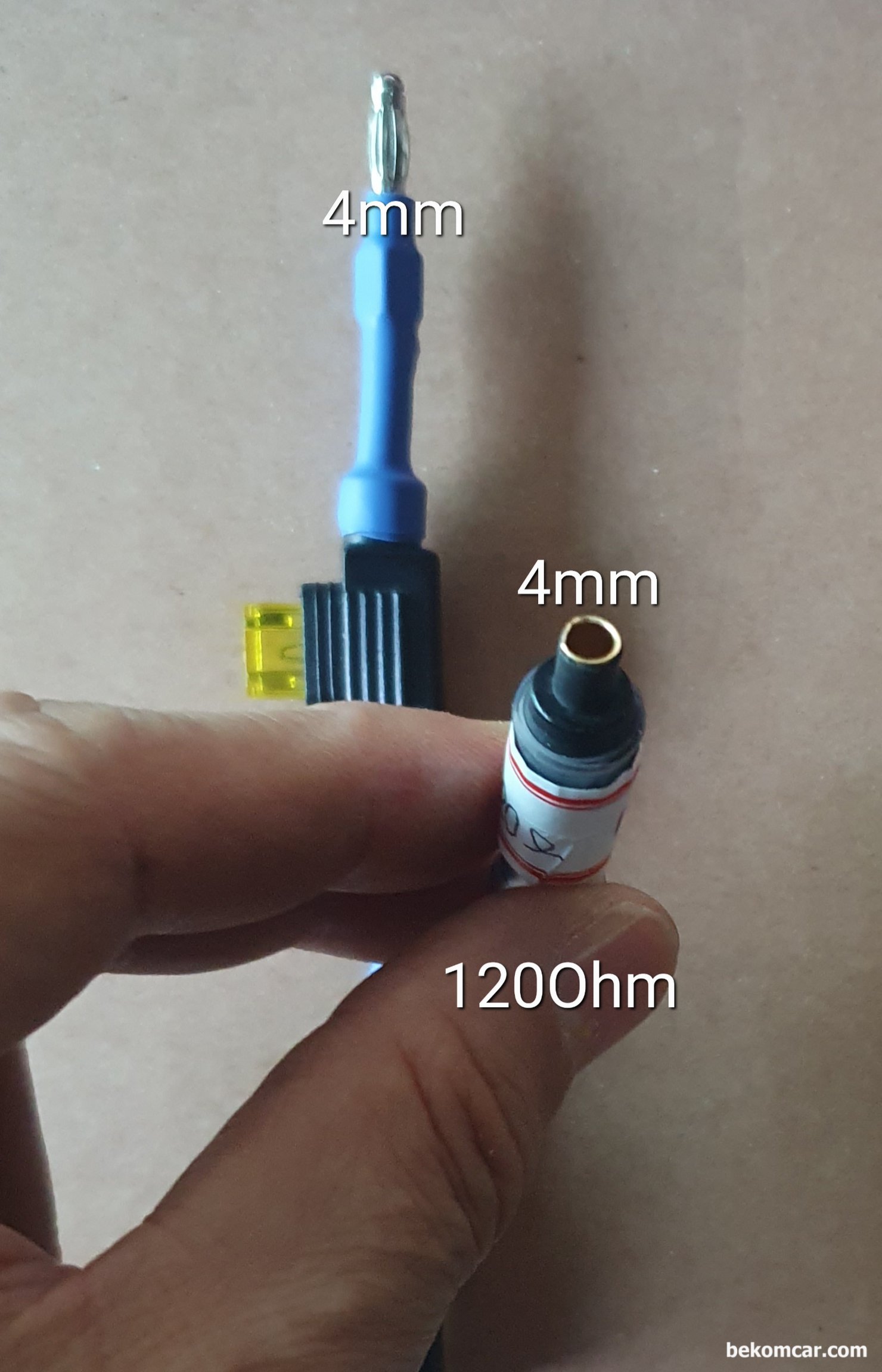 캔통신 부하전압강하 교육용 회로구성 특공 만들기 기록, 휴즈블럭 과 120옴 전부다 연결부분에 4mm 잭으로 만들었다. 베콤카 부하전압강하 교육용 회로구성 특공 이다.|ベコムカー (bekomcar)