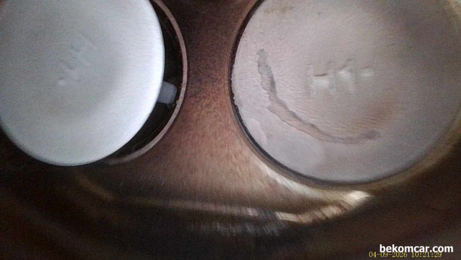 배기밸브 실린더내시경 기록, 혼다 어코드 8세대 2.4L, 혼다 어코드 8세대 2.4L 4기통 K24엔진의 실린더내시경 검사 기록, 배기밸브 부분을 자세히 분석해본다.|贝科姆汽车 (bekomcar)