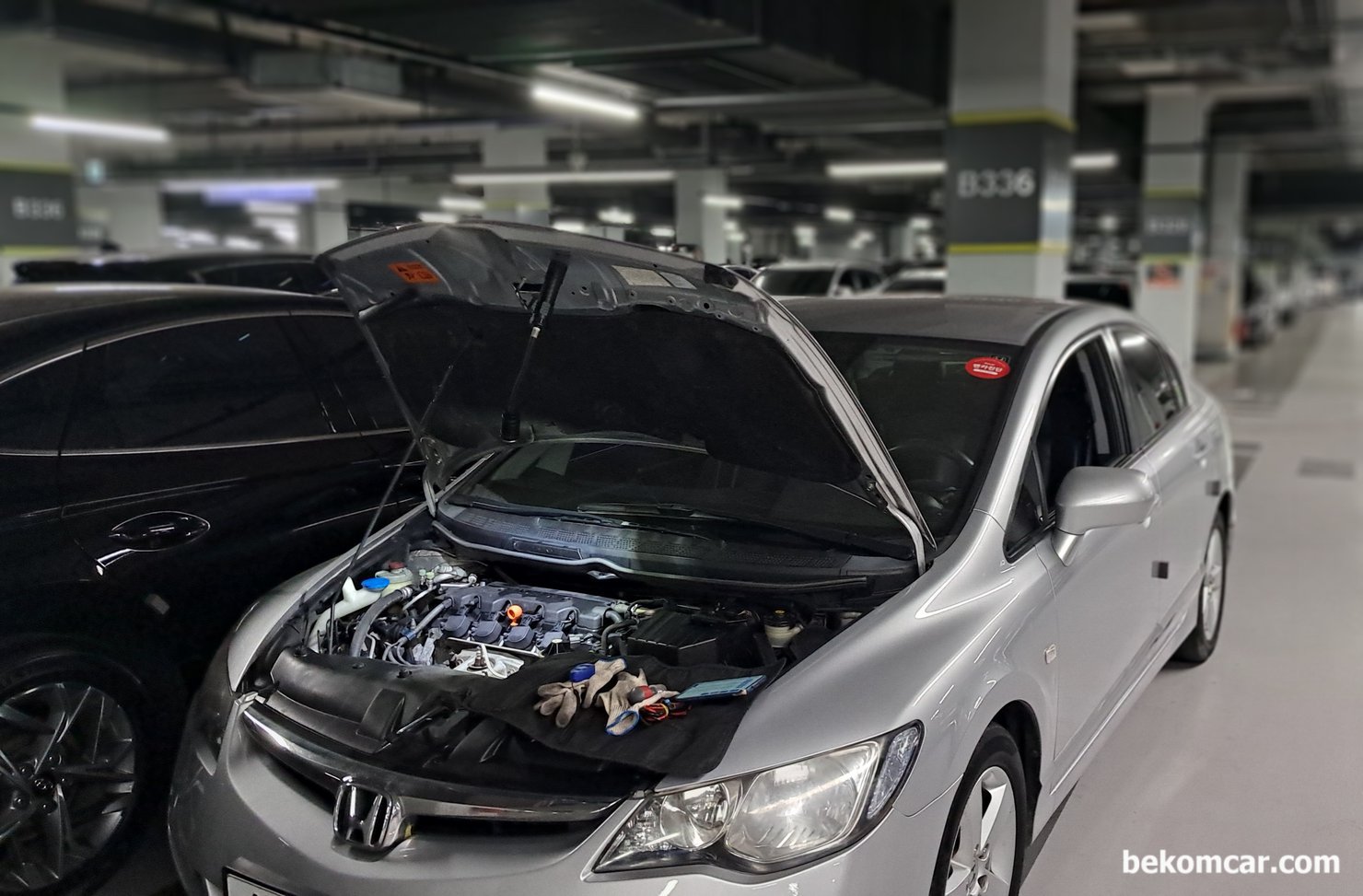 수원 중고차매매단지 출장 혼다 시빅 중고차 점검, 수원 중고차매매단지 출장 혼다 시빅 8세대 1.8L 중고차 점검 과정이다.|bekomcar.com