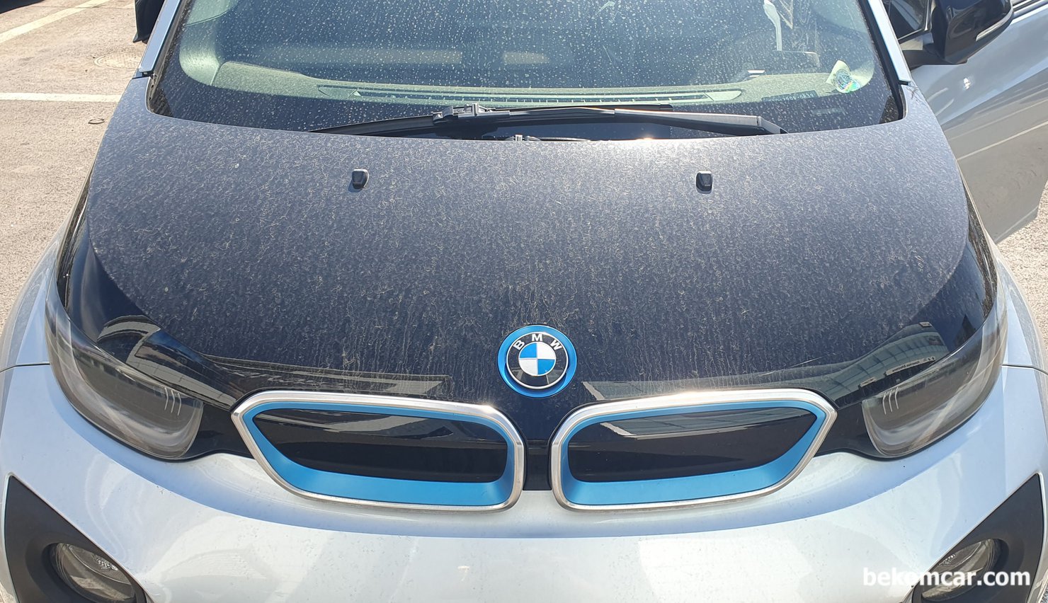 BMW i3 귀염둥이 전기차, 운행불가 상태. 진단. 정비후 정상운행 가능, 2015년 BMW i3 전기차 출장 진단. 정비 차량으로 앞 모습도 참 귀엽다. 크기도 작고 디자인도 귀여운 i3, 그런데 지금은 운행 불가 상태이다. 계기판에 '배터리가 충전되지 않습니다' 라는 메시지와 빨간색 배터리 경고등이 있다. 베콤카 진단. 정비로 다시 주행이 가능 할것이다.|ベコムカー (bekomcar)
